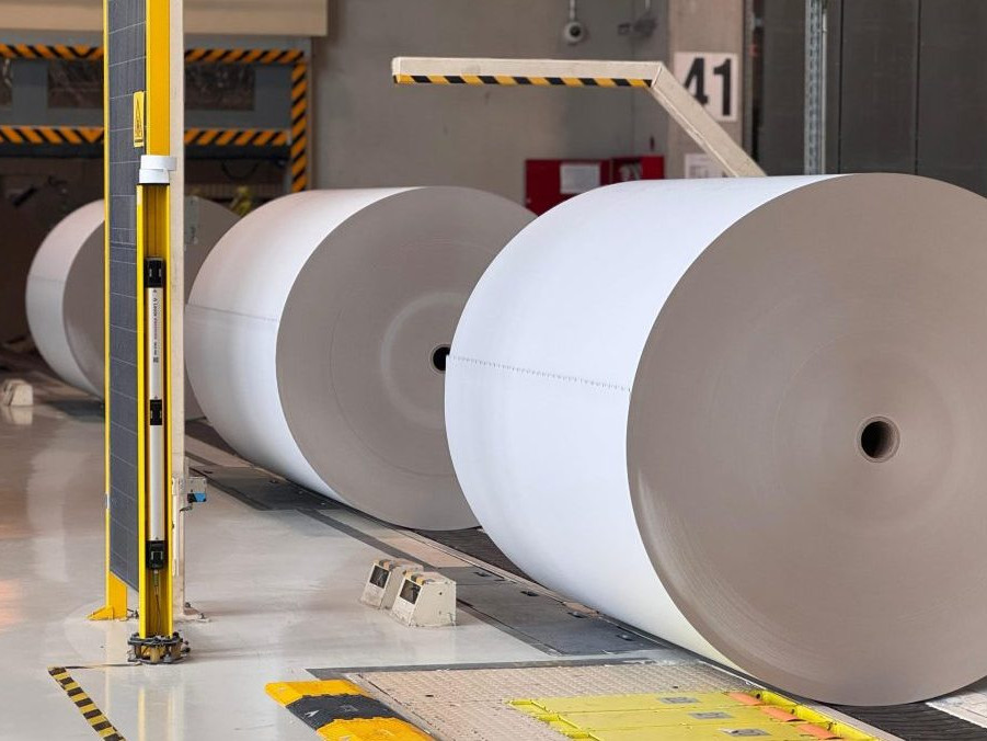 Papierenský stroj v Mondi SCP v Ružomberku.