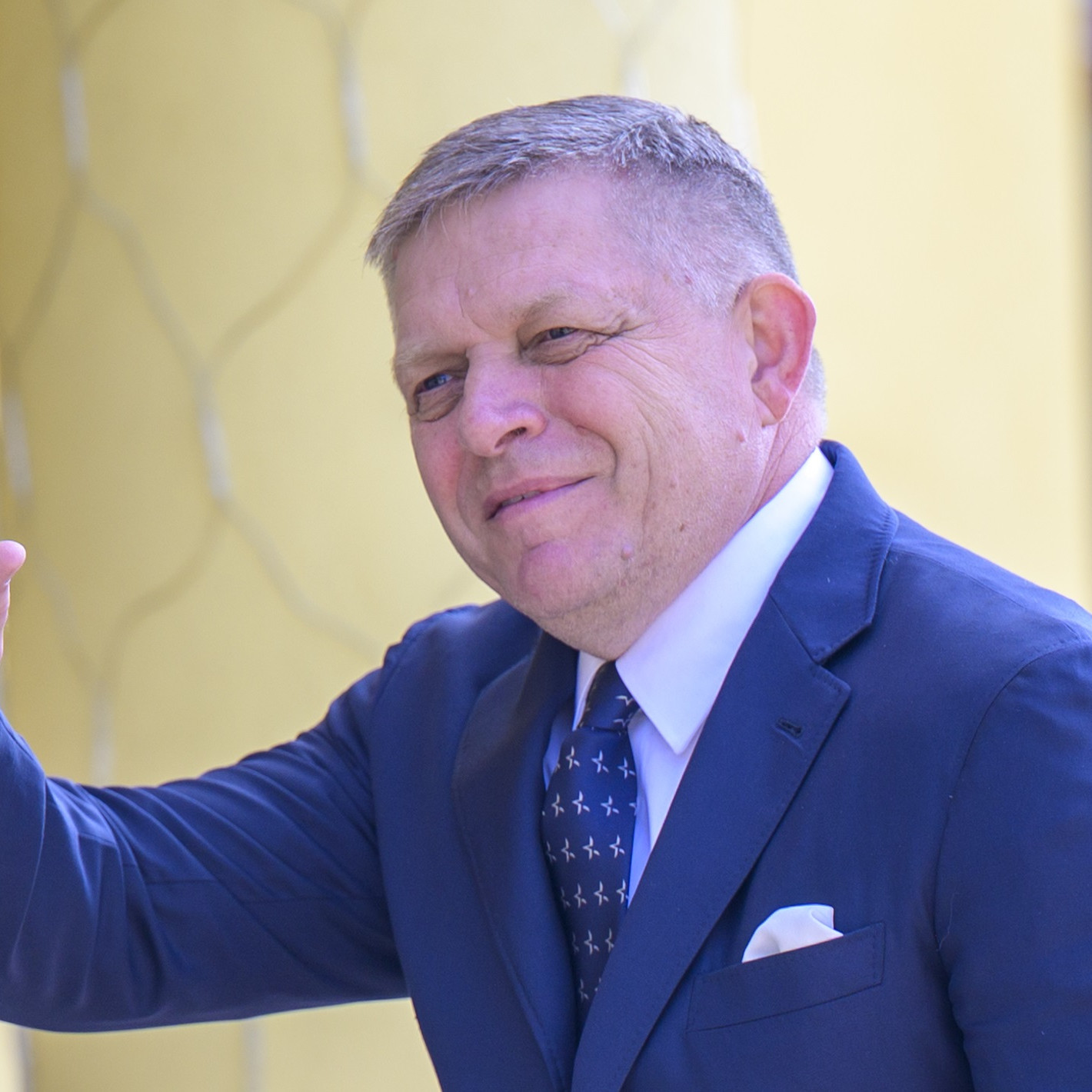 Robert Fico cestuje do Kazachstanu a Uzbekistanu. Chce tam hovoriť najmä o zbrojárskom priemysle