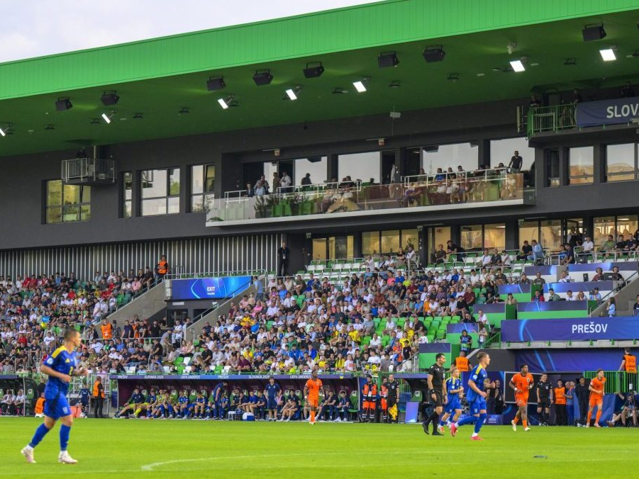 Pochvala od UEFA aj od tímov, ktoré na ňom hrali: Novootvorený štadión v Prešove zvládol prvú veľkú skúšku