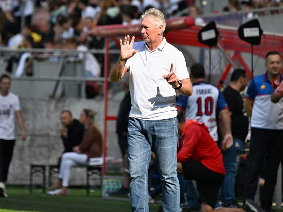 Bývalý slovenský reprezentačný futbalista a tréner Ján Kocian.