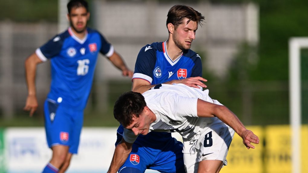 Mladí slovenskí futbalisti nevyužili dvojgólové vedenie a remizovali so Slovinskom v prípravnom zápase