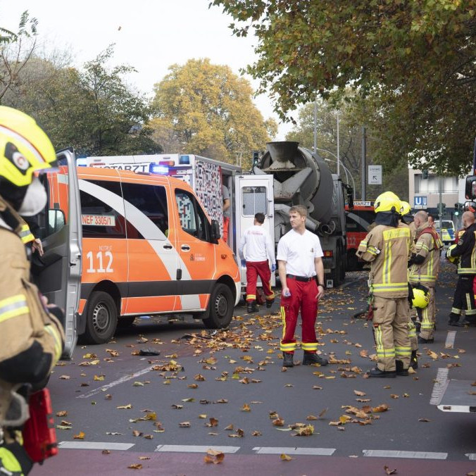 V Berlíne v noci na rôznych miestach zhorelo 36 dodávok, polícia zisťuje, či išlo o podpaľačstvo