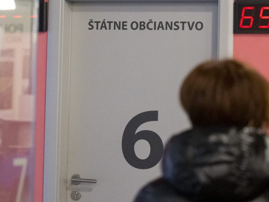 Oddelenie dokladov v Klientskom centre v Bratislave.