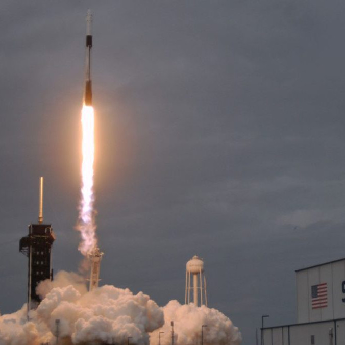 Miliardár Musk chcel odstaviť vesmírnu loď kľúčovú pre NASA. Nakoniec tak nespraví