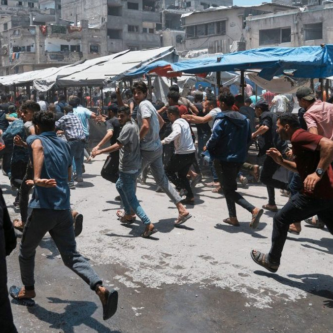 Vyše dvadsať Palestínčanov zahynulo pri izraelskom útoku, zatiaľ čo čakali na humanitárnu pomoc