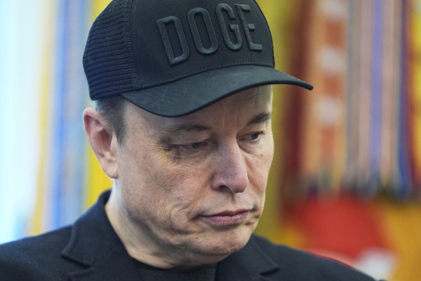 Spojené štáty potrebujú novú politickú stranu, ktorá by obhajovala záujmy 80 percent voličov, vyhlásil Elon Musk