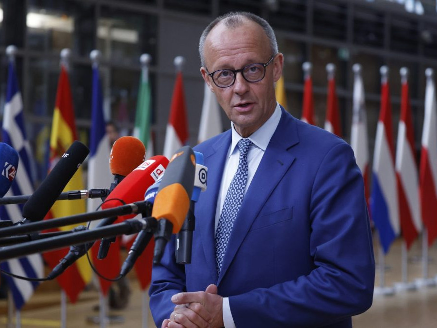 Európu čakajú rozhodujúce týždne a mesiace, uviedol Friedrich Merz pred samitom Európskej rady
