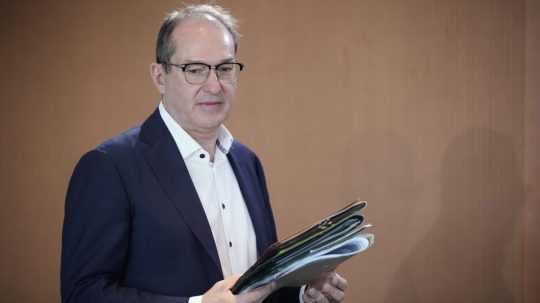Na snímke Alexander Dobrindt.