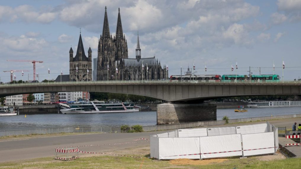 V Kolíne nad Rýnom zažili najväčšiu evakuáciu od druhej svetovej vojny, zneškodnili tri americké bomby