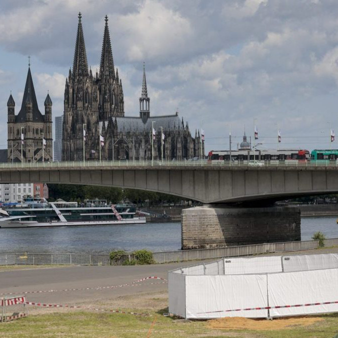 V Kolíne nad Rýnom zažili najväčšiu evakuáciu od druhej svetovej vojny, zneškodnili tri americké bomby