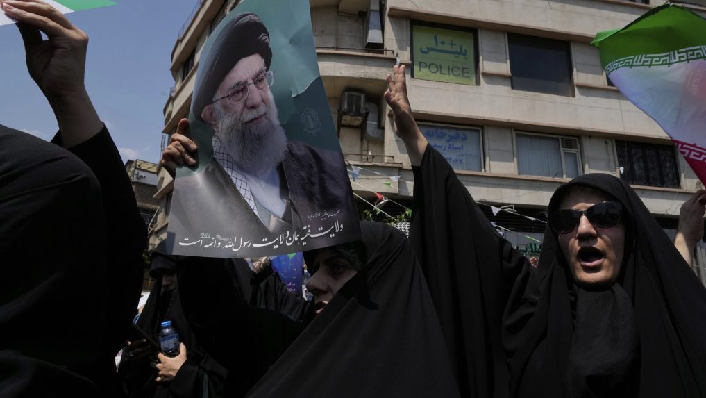 Irán zasiahla nová vlna útokov z Izraela, opäť mierili aj na jadrový komplex