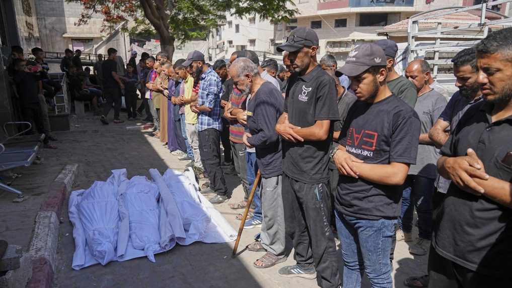 Izraelská streľba pri centrách humanitárnej pomoci v Pásme Gazy zabila najmenej 46 ľudí