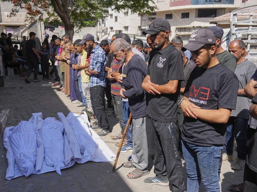 Palestínčania sa modlia