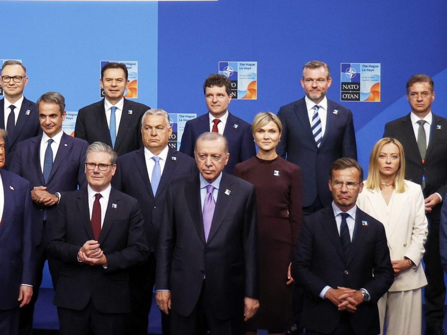 Krajiny NATO zvýšia výdavky na obranu na päť percent HDP do roku 2035