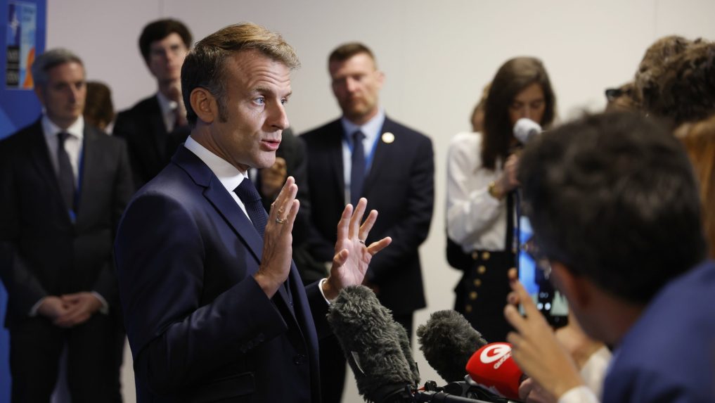 Politici komentujú závery samitu NATO: Macron a Pavel upozorňujú na ruskú hrozbu. Starmer hovorí o smrtiacej aliancii