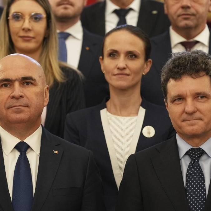 Rumunský parlament po mesiacoch nepokojov podporil proeurópsku vládu premiéra Ilju Bolojana