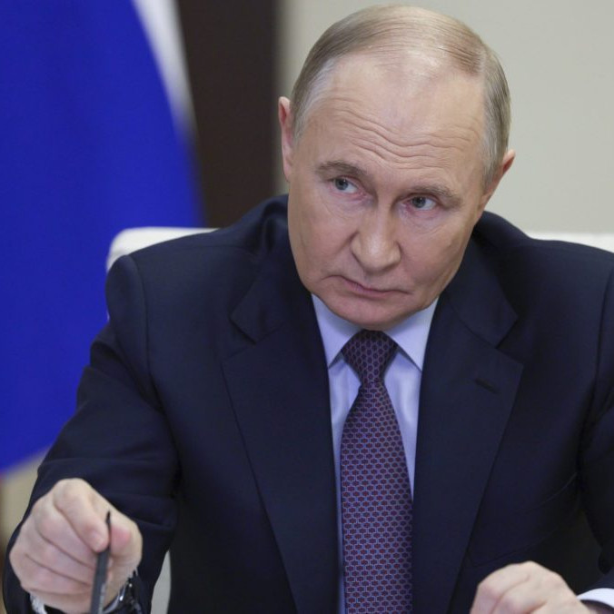 Putin je pripravený stretnúť sa so Zelenským, ale až v záverečnej fáze rokovaní