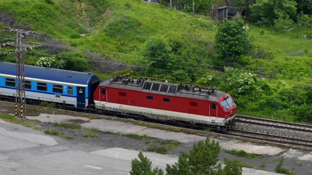 Modernizácia strategickej železnice: Vlaky budú môcť medzi Bratislavou a Kútmi jazdiť rýchlosťou 200 km/h