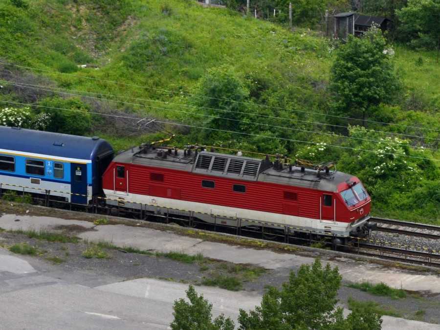 Archívna snímka - Vlak na trati Devínska Nová Ves - Kúty.