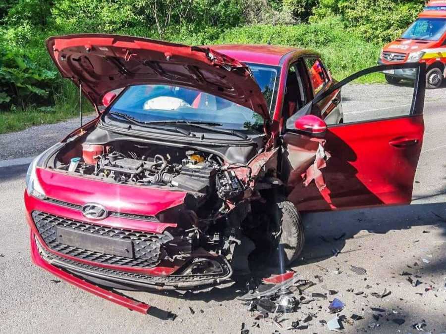 Na snímke vozidlo značky Hyundai po nehode.