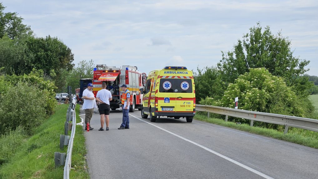 Tragédia v Kolárove: Zrejme úradoval mikrospánok, pri nehode vyhasli štyri ľudské životy