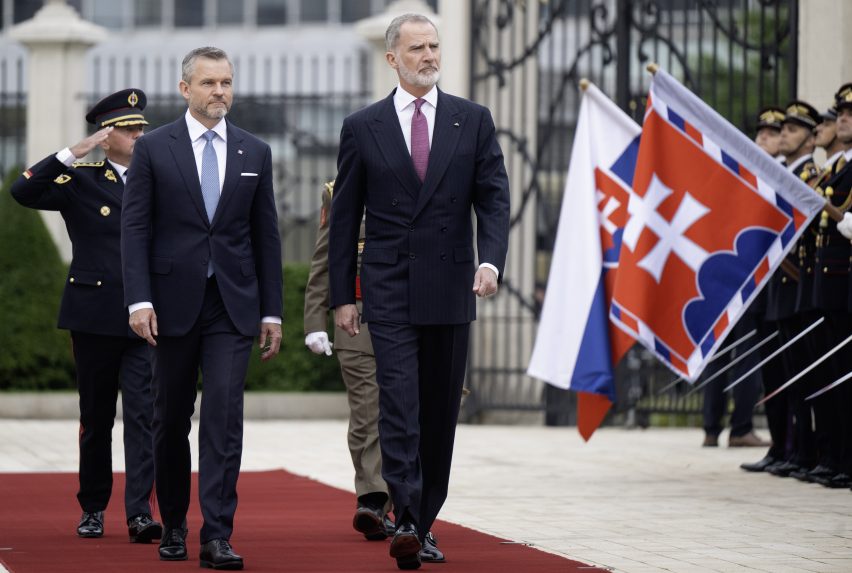Prezident Pellegrini privítal španielskeho kráľa Filipa VI. Monarchu čaká prehliadka pôsobenia bojovej skupiny NATO