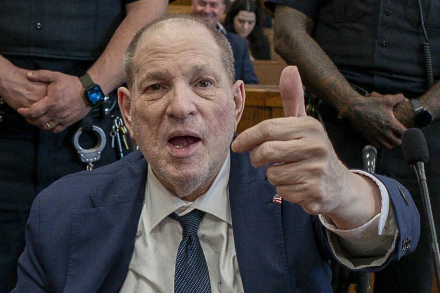 Harvey Weinstein predstupuje pred Ã…Â¡tÃƒÂ¡tny sÃƒÂºd na Manhattane