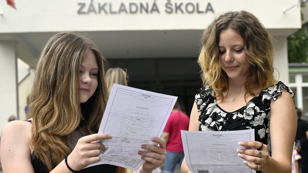 Slovné hodnotenie by sa mohlo rozšíriť aj na druhý stupeň ZŠ, známka zo správania by mohla obsahovať podrobnejší opis