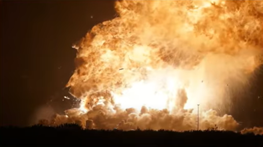 výbuch rakety SpaceX