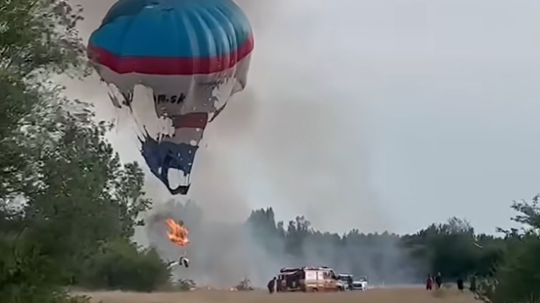 Pri Bolešove sa pred vzletom vznietil teplovzdušný balón.