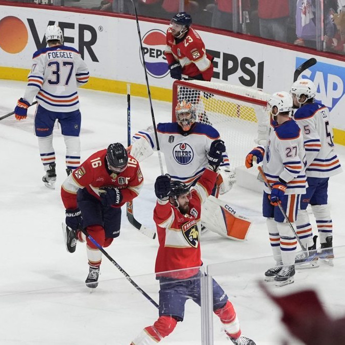 Repríza vlaňajšieho finále NHL: Edmonton sa môže odplatiť Floride a prelomiť dlhoročné kanadské čakanie