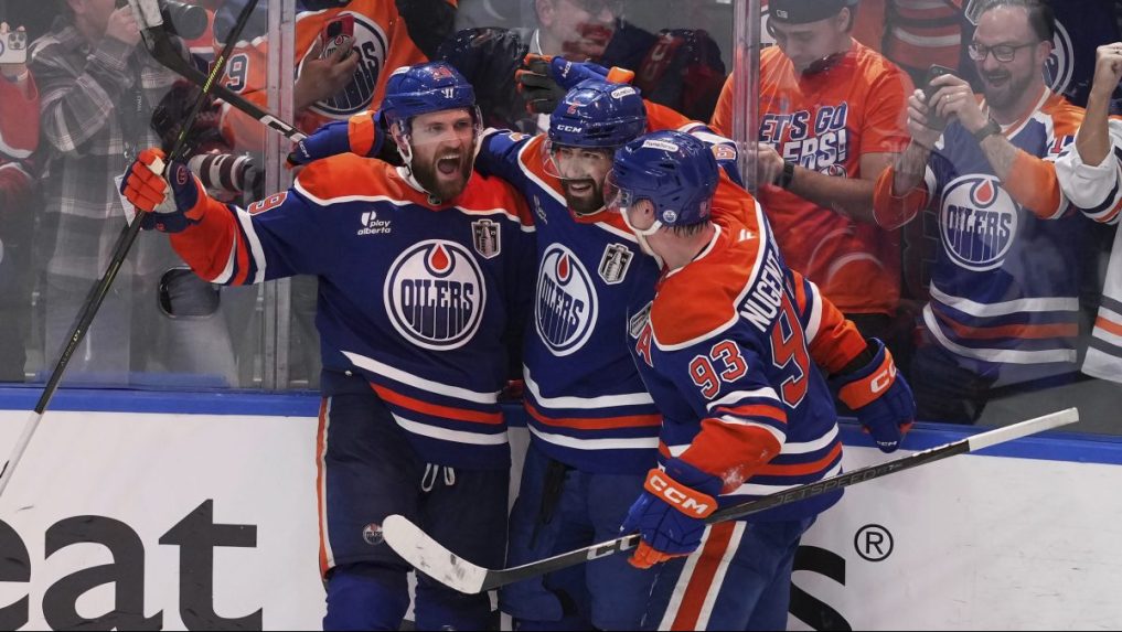 NHL: Edmonton začal finálovú sériu proti Floride lepšie, víťazný gól v predĺžení strelil Draisaitl