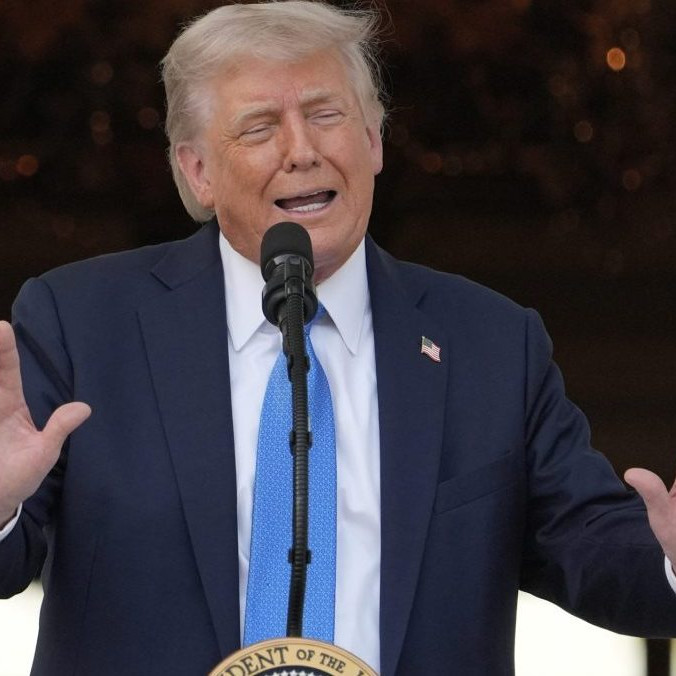 Donald Trump zakázal vstup do Spojených štátov väčšine zahraničných študentov prijatých na Harvard