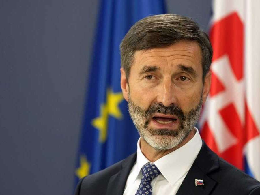Rezort diplomacie vyzýva dovolenkárov: Pred cestou do zahraničia sa treba pripraviť aj na nepredvídateľné situácie