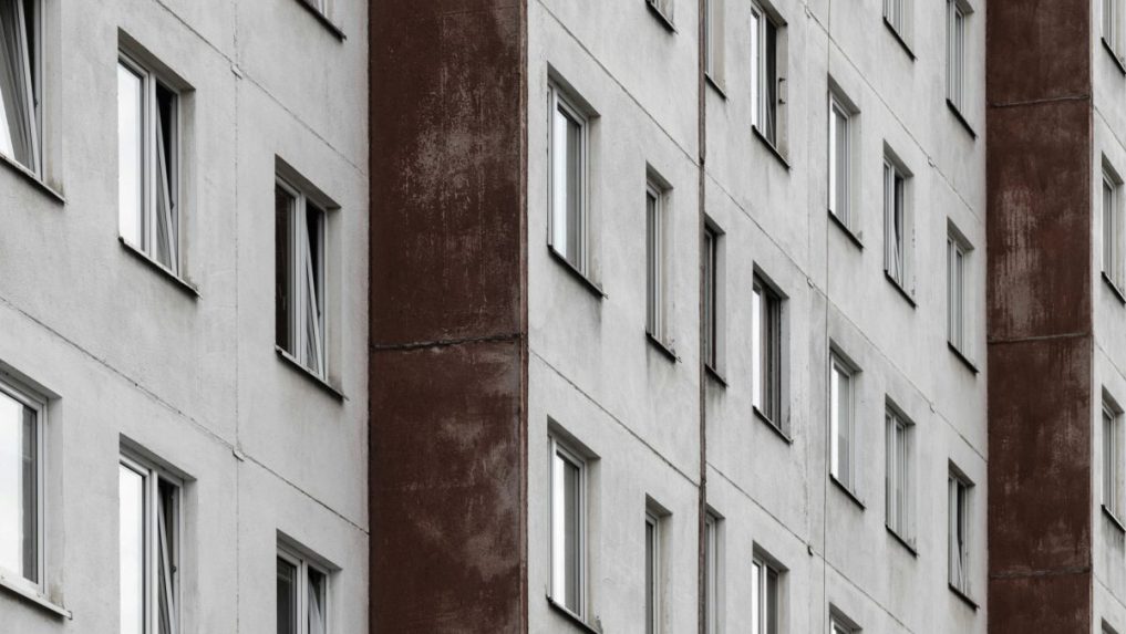 Ceny sú stále vyššie, no záujem neutícha: Pri kúpe nehnuteľnosti robia mnohí chyby. Odborníčka radí, ako im predísť
