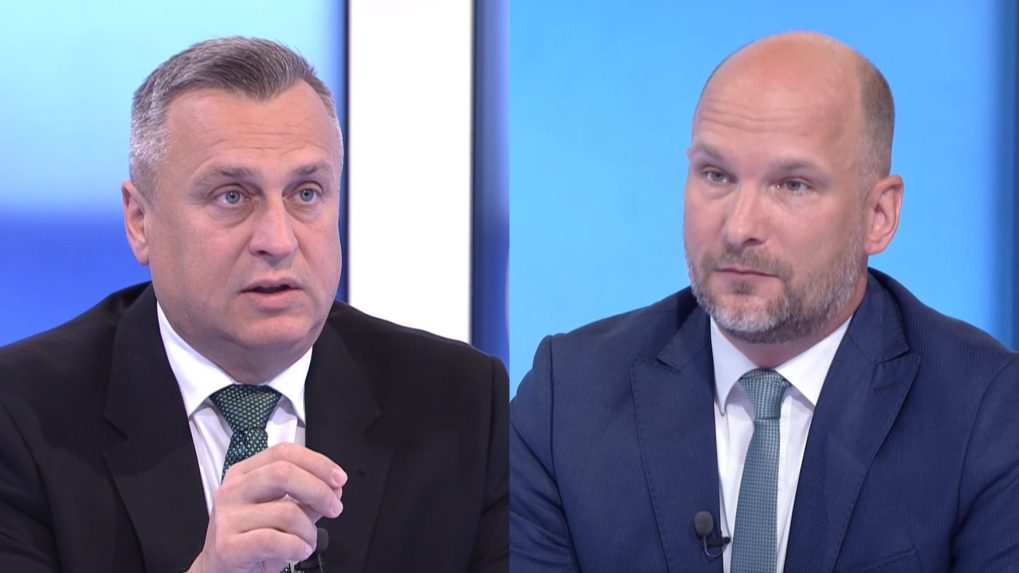 Podľa A. Danka je otázkou času, kedy niekto príde s referendom o vystúpení z NATO