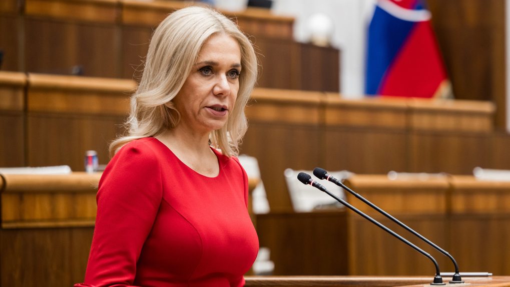 Slovensko bude mať na ďalšiu zimu v zásobníkoch dostatok plynu, ubezpečila ministerka Saková