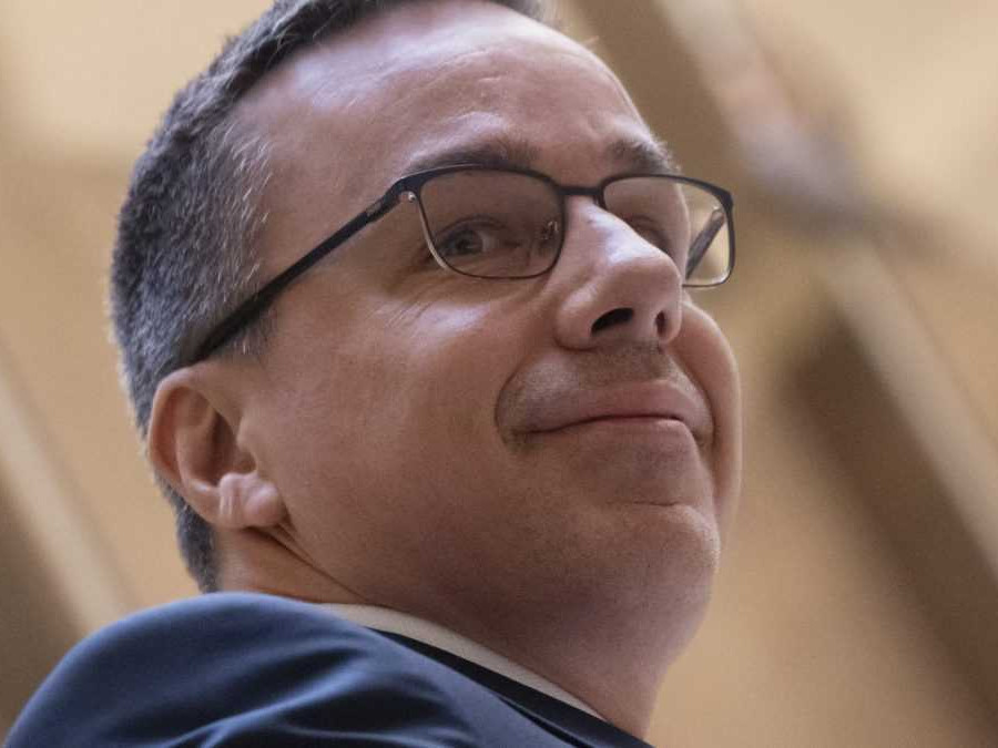 Minister práce Erik Tomáš.