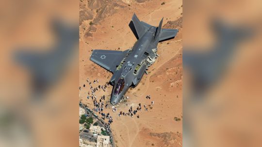 Neautentický obrázok údajne zostrelenej stíhačky F-35.