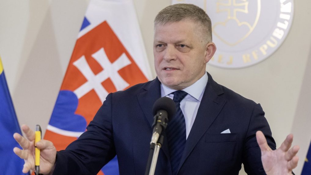 Slovensko za ďalší sankčný balík voči Rusku hlasovať nebude, avizuje Robert Fico. Závery samitu v Bruseli podporí