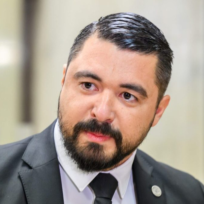 Šéf SIS reaguje na údajné sledovanie europoslanca Zdechovského: P. Gašpar podáva trestné oznámenie