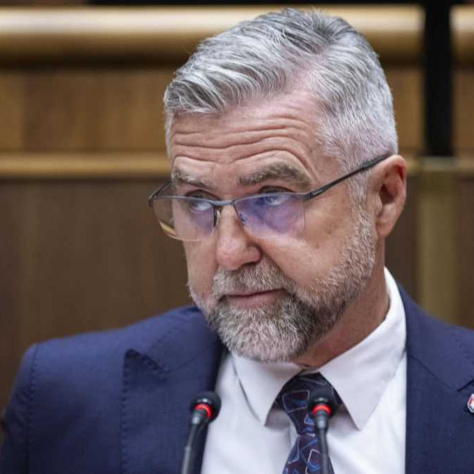 Rokovanie o chystanom prevrate na Slovensku koalícia zablokovala. Tibor Gašpar chce dať bezpečnostným zložkám čas