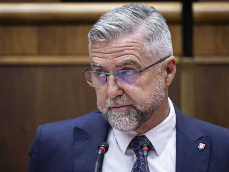 Rokovanie o chystanom prevrate na Slovensku koalícia zablokovala. Tibor Gašpar chce dať bezpečnostným zložkám čas