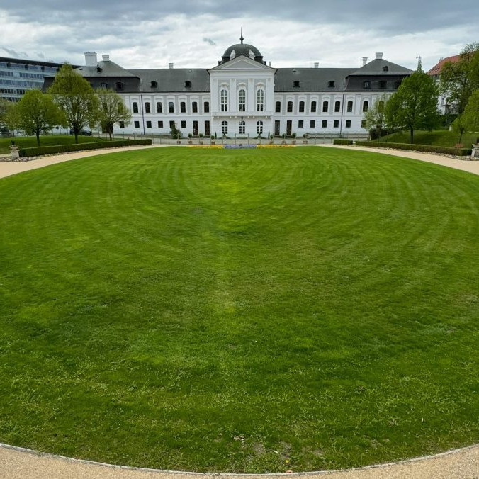 Slovenská filharmónia odohrá veľkolepý koncert v Grasalkovičovej záhrade, na televízne obrazovky ho prinesie STVR