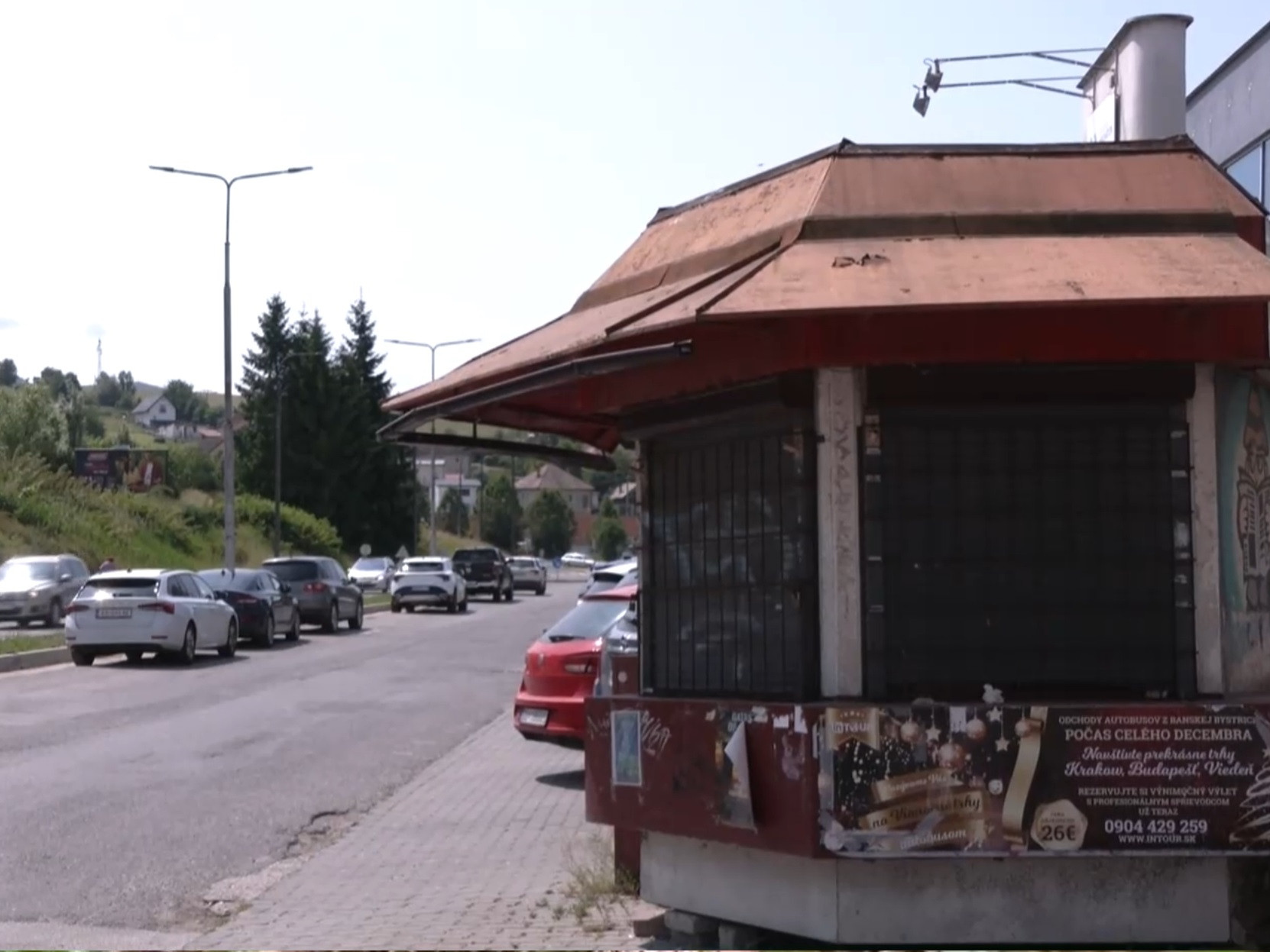 Stratili svoj význam, zostali ako päsť na oko: Nevyužívané novinové stánky by mali z Banskej Bystrice úplne zmiznúť