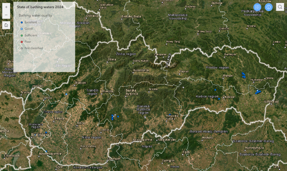 Na snímke je mapa Slovenska, na ktorej sú bodmi znázornené hodnotenia kvality vody na meraných vodných plochách.