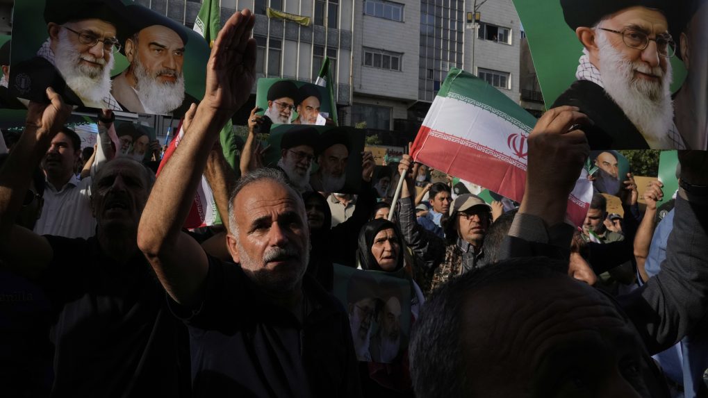 Má Irán kapacity čeliť tlaku USA a Izraela vojensky? Ak nie, na mieste sú obavy z teroristických útokov v Európe