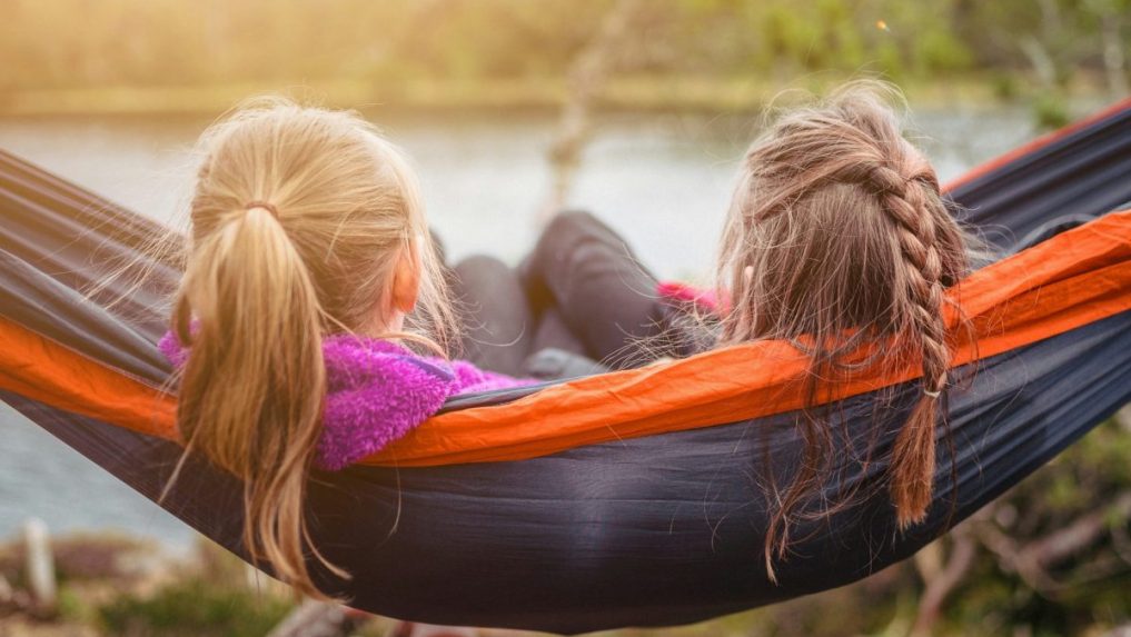 Každá druhá obeť obchodovania s ľuďmi na Slovensku je dieťa, páchateľmi sú často samotní rodičia