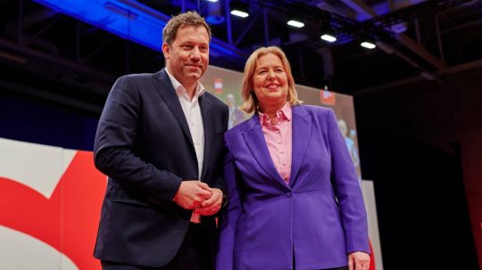 Lars Klingbeil a Bärbel Basová.