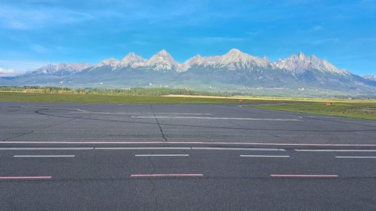 Na ilustračnej snímke letisko Poprad.